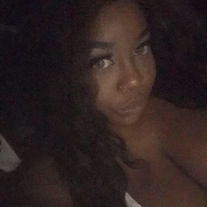 Meet your Posher, Akila